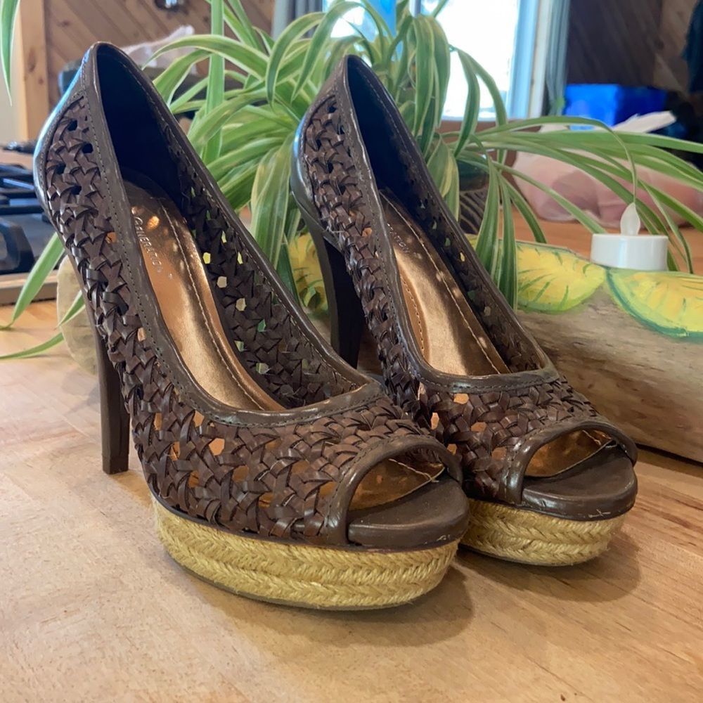 BCBG generation high heels